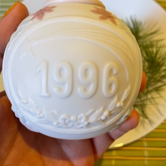 LLADRO Christmas COLLECTOR'S Ornament #235 Christ's Birth - Picture 5 of 10